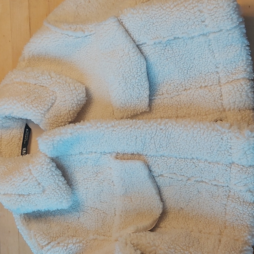 Cropped Zara fleece jacket